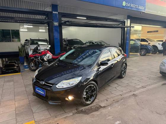 FORD FOCUS 2.0 TITANIUM PLUS 16V FLEX 4P POWERSHIFT FORD FOCUS 2.0 TITANIUM PLUS 16V FLEX 4P POWERSHIFT